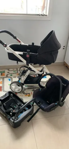 Carrinho Moisés Safety Mobi + bebê conforto + base Seminovo