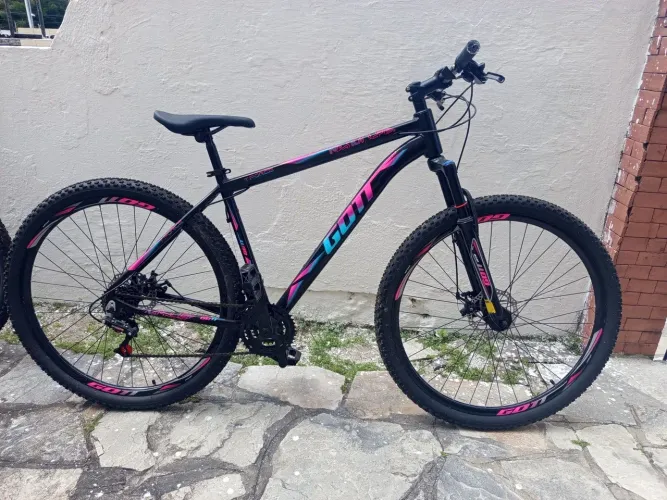 Vende-se 02 bicicletas Gott alumínio aro 20 - Novissima