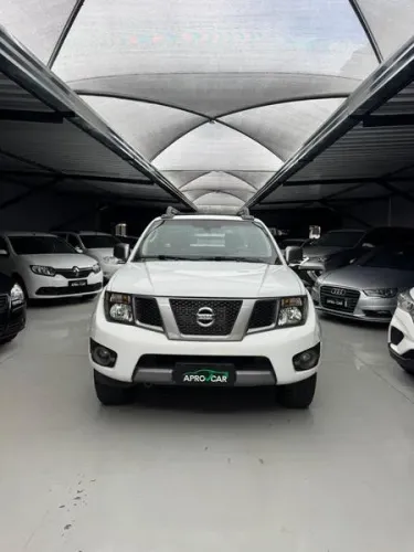 Nissan Frontier SV At.cd 4X4 2.5 TB Diesel Mec. 2015