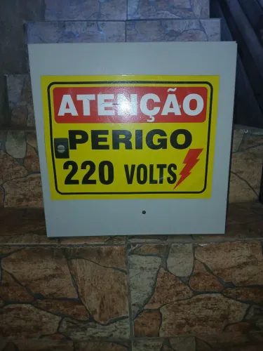 Quadro de distribuição elétrica