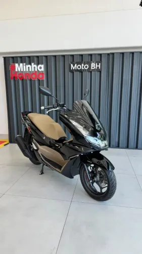 PCX ABS DLX 2027 0KM - Financio, cartão de crédito em até 18x, consórcio.