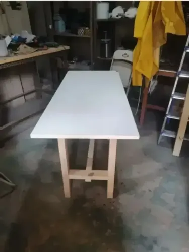 Mesa Reforçada Madeira Maciça | Tampo Branco | 1,40m x 60cm