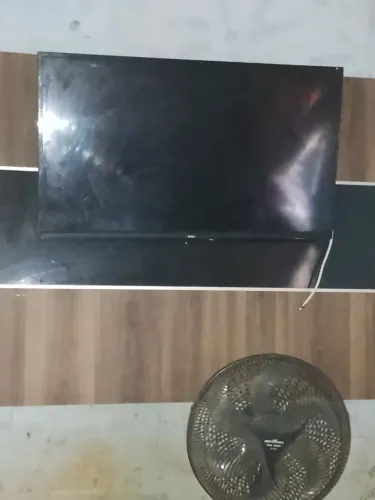 Vendo uma tv 43 polegadas 800