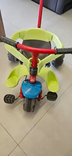 Triciclo infantil Bandeirantes 