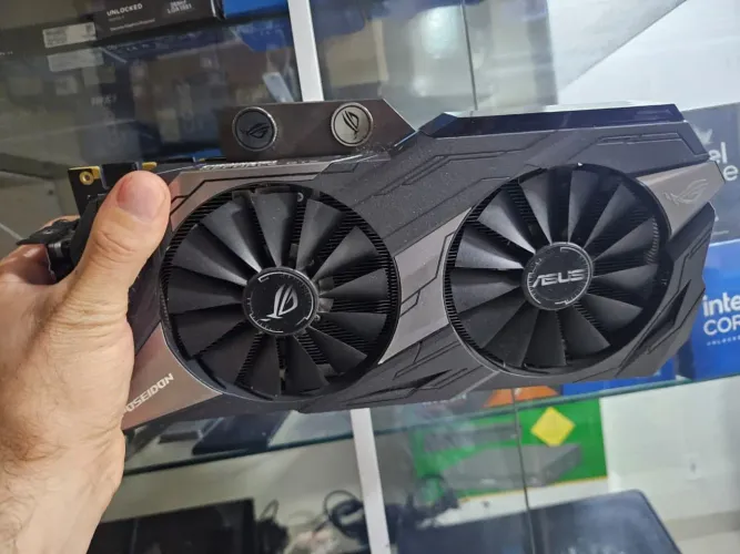 Placa de video Asus Rog Poseidon platinun Gtx 1080ti 11gb 