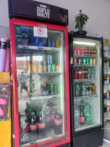 Geladeira expositora
