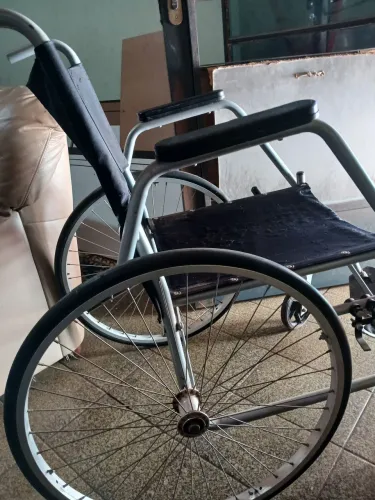 Cadeira d roda 250 reais 
