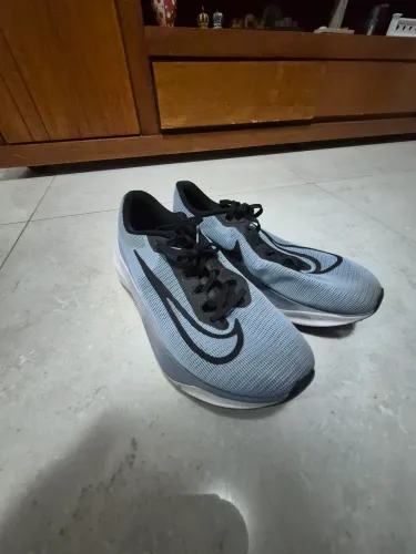 Tênis Nike Zoom Fly 5 com placa de carbono (tênis para treino e corrida)