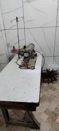 Máquina de costura industrial,