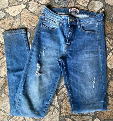 CALÇA JEANS FEMININA SKINNY DESTROYED BADCAT - TAM 38