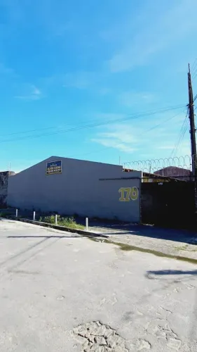 Casa para Locação em Fortaleza, Barroso, 1 dormitório, 1 banheiro