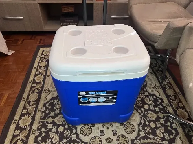 Caixa Térmica IGLOO Cooler 56l Profile Roller 60qt Com Rodas grandes