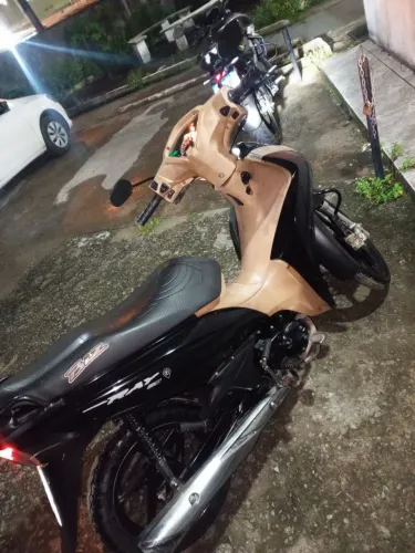 Segundo dono da moto estou vendendo porque estou comprando outra moto grande