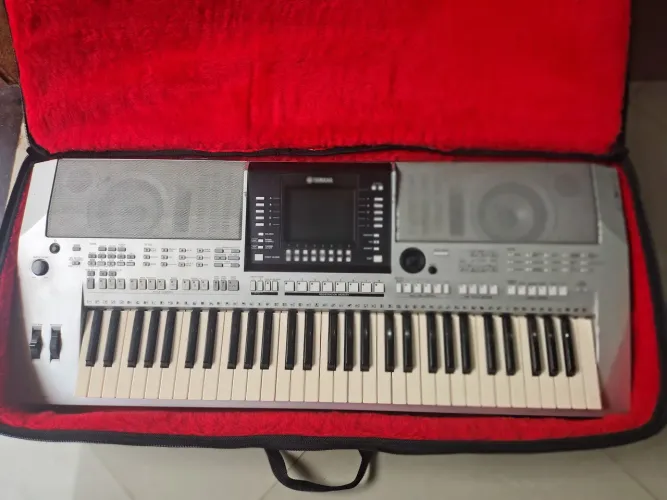 Teclado Yamaha PSR S910