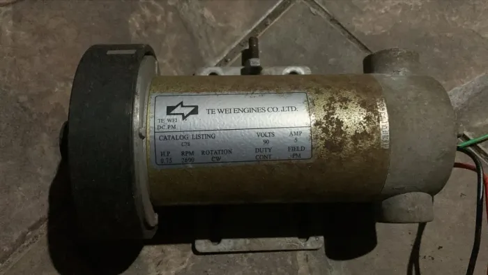 Motor CC para equipamento de ACADEMIA