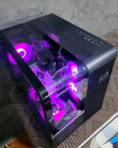 PC GAMER RYZEN 5 7600 / 16GB DDR5 / RX 6600 8GB - ac Troca
