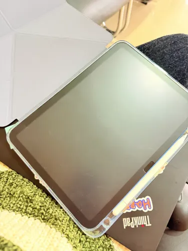 Vendo IPad 11 256gb com garantia Apple até 2027