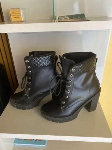 Bota cano curto 
