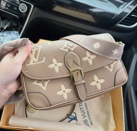Bolsa Diane Satchel - Louis Vuitton 