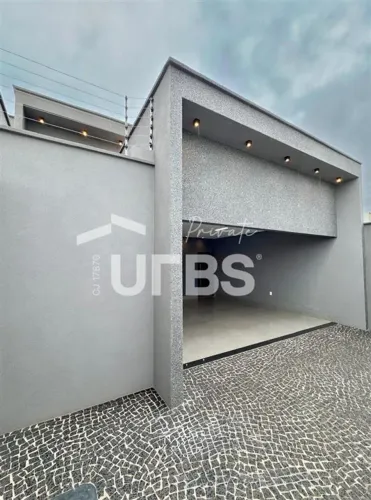 Seu Novo Lar em Rio Verde: Casa com 3 Quartos, Suíte e Piscina no Residencial Canaã II