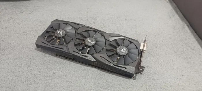 Placa de vídeo ROG STRIX GTX1060 O6G GAMING