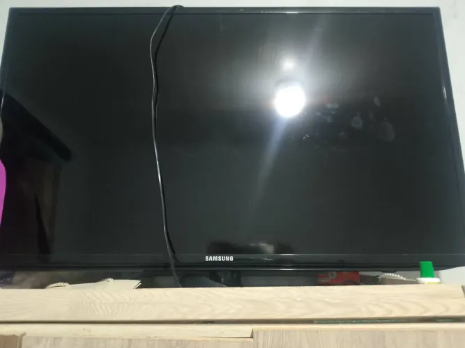 Tv Samsung,com defeito na parada,tirar peças!