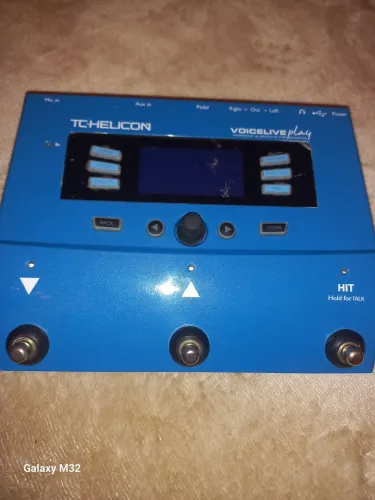 Pedal de voz tc helicon voicelive play