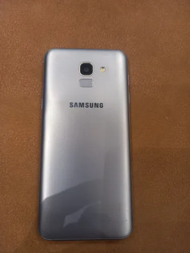 Celular samsung j6
