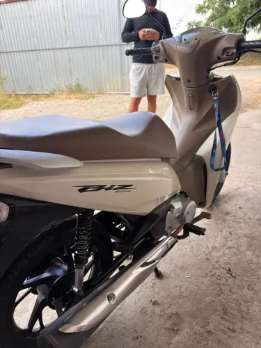 Biz 125cc Branca caramelo