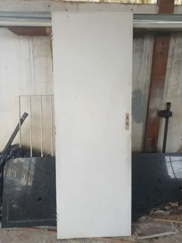 Porta de madeira 62x 2,10