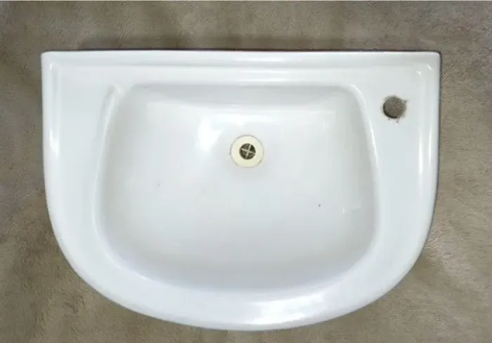 Pia Lavatório cerâmico de banheiro Celite + saboneteira, em Porcelana -Erzirio