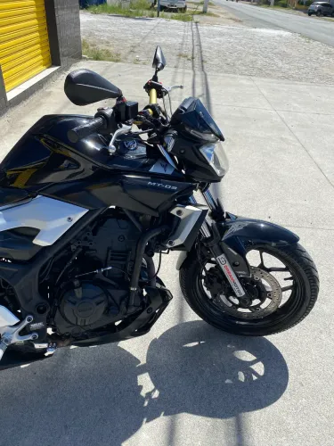 YAMAHA MT-03