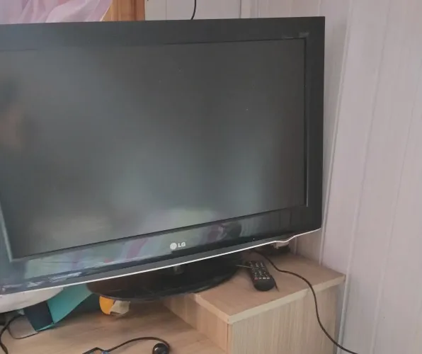 Vendo tv 20 polegadas funcionando perfeitamente 