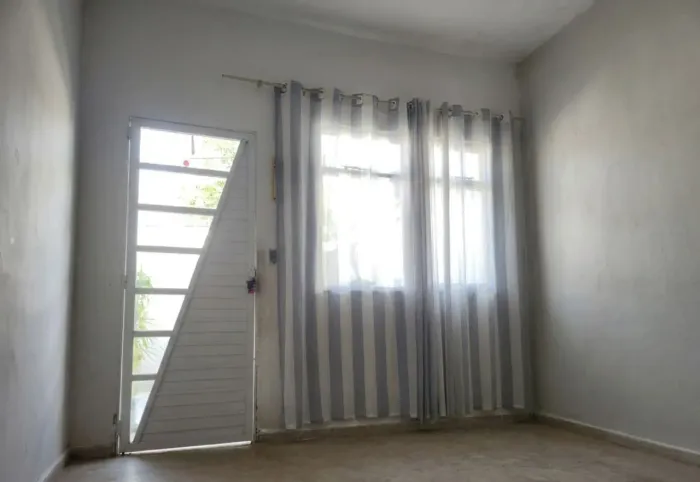 Aluguel Casa c/água e luz incluido