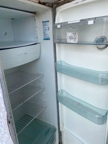 Geladeira pega tudo normal