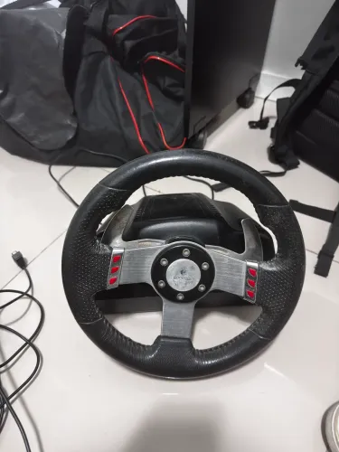 Vendo Volante Logitch G27