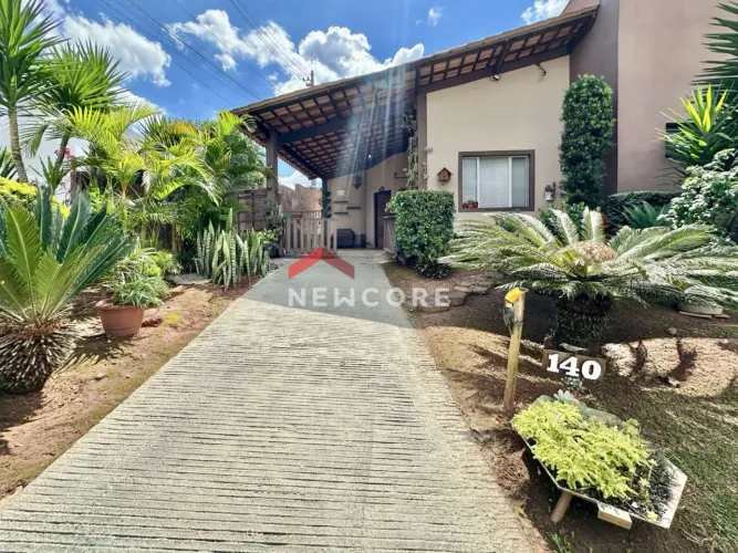 Casa de condomínio em Alameda Murilo Robles Escolástico - Pitas - Cotia/SP