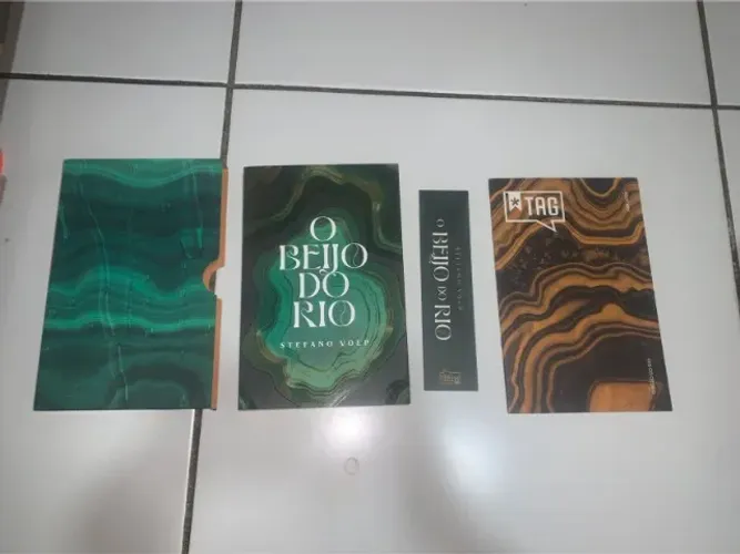 Livro: O beijo do rio | Editora: TAG Livros / edição TAG