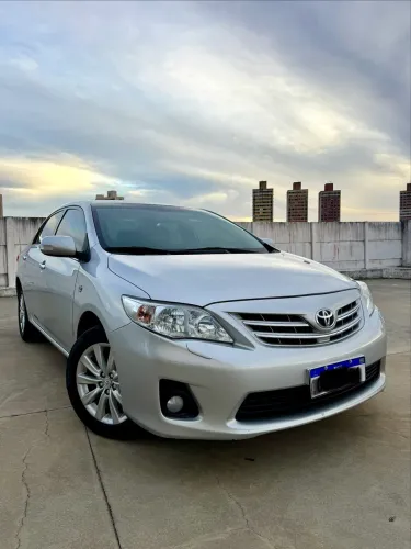 Toyota Corolla Altis 2.0 Flex 16V Aut. 2014
