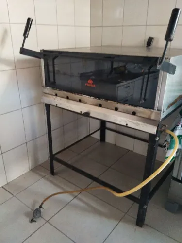 Forno refratário