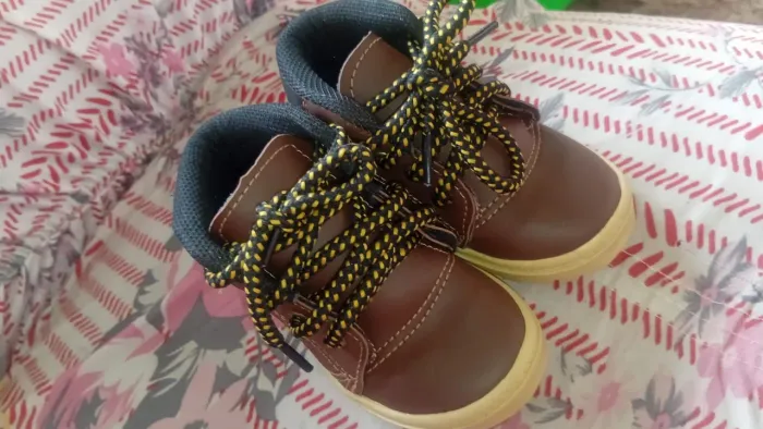 Vendo bota nova 