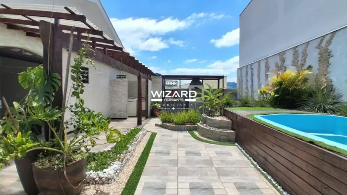 Casa com 440m² em Águas de Lindoia SP, 3 dormi (1 suíte) salão com 200 m²