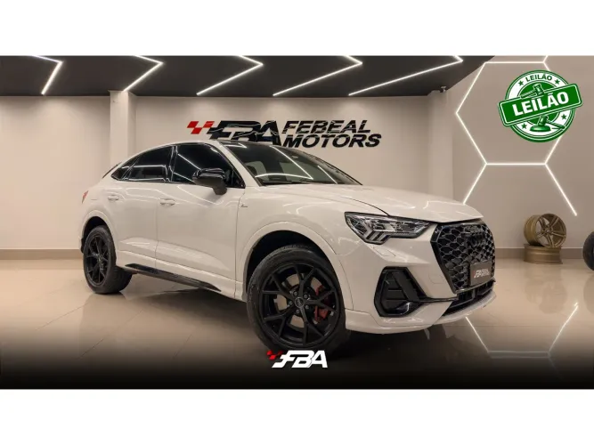 Audi Q3 Perf. Black 2.0 TFSI Tiptr. Quattro 2023