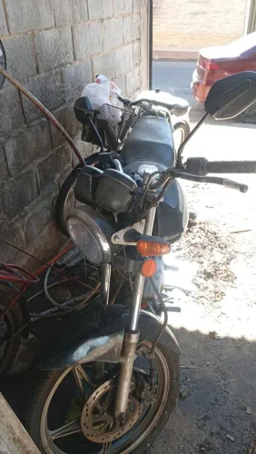 Moto Suzuki yes 125