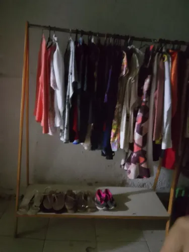 Vendo arara para roupas