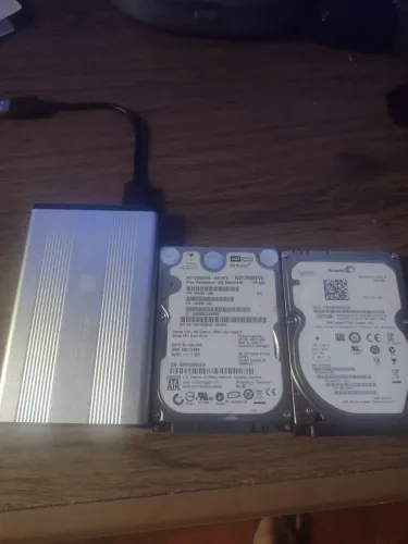 2 HDS SATA + CASE PRA EXTERNO DE BRIND