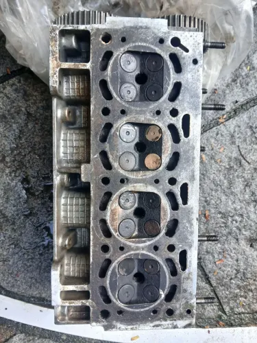 Vendo cabeçote gol 1.0 16 v ano 2000 completo 