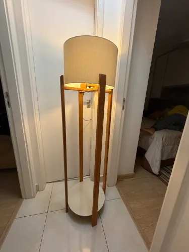 Abajur de chão