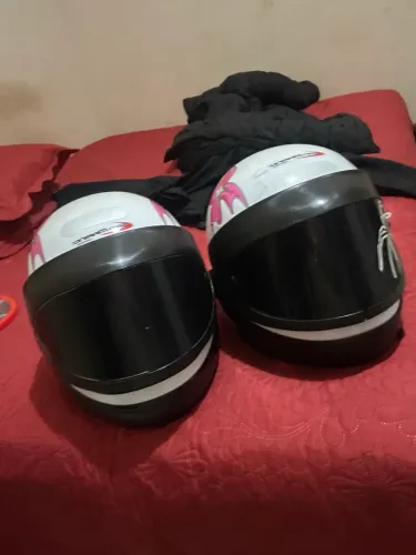 Dois San Marino em bom estado