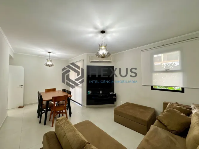 Apartamento com varanda na Praia da Enseada, Guaruja